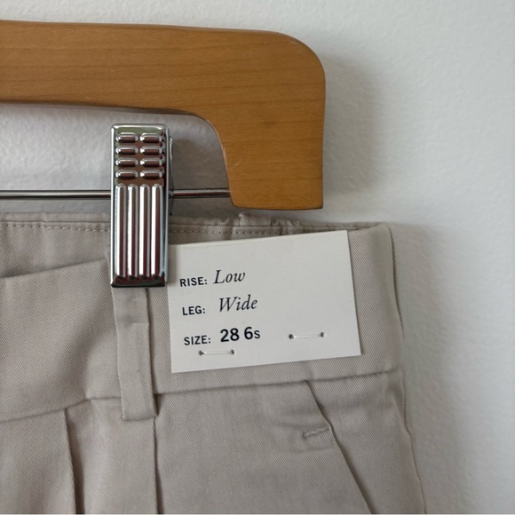 Abercrombie & Fitch Sloane Low Rise Tailored Twill Pant - Picture 3 of 5